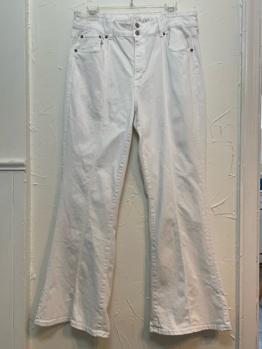 American Eagle Outfitters White Flare Jeans